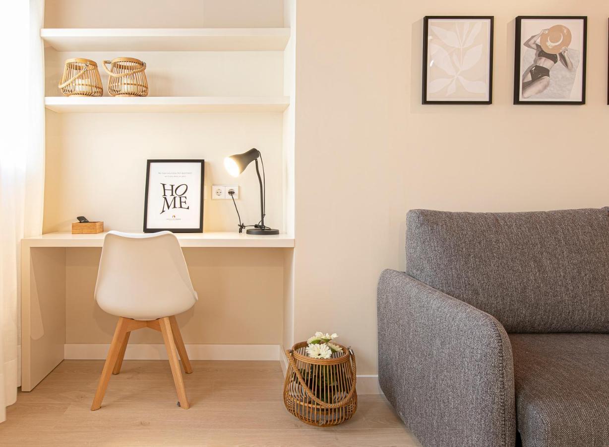 Barcelona Touch Apartments L'Hospitalet de Llobregat Bagian luar foto