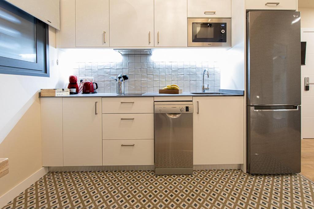Barcelona Touch Apartments L'Hospitalet de Llobregat Bagian luar foto